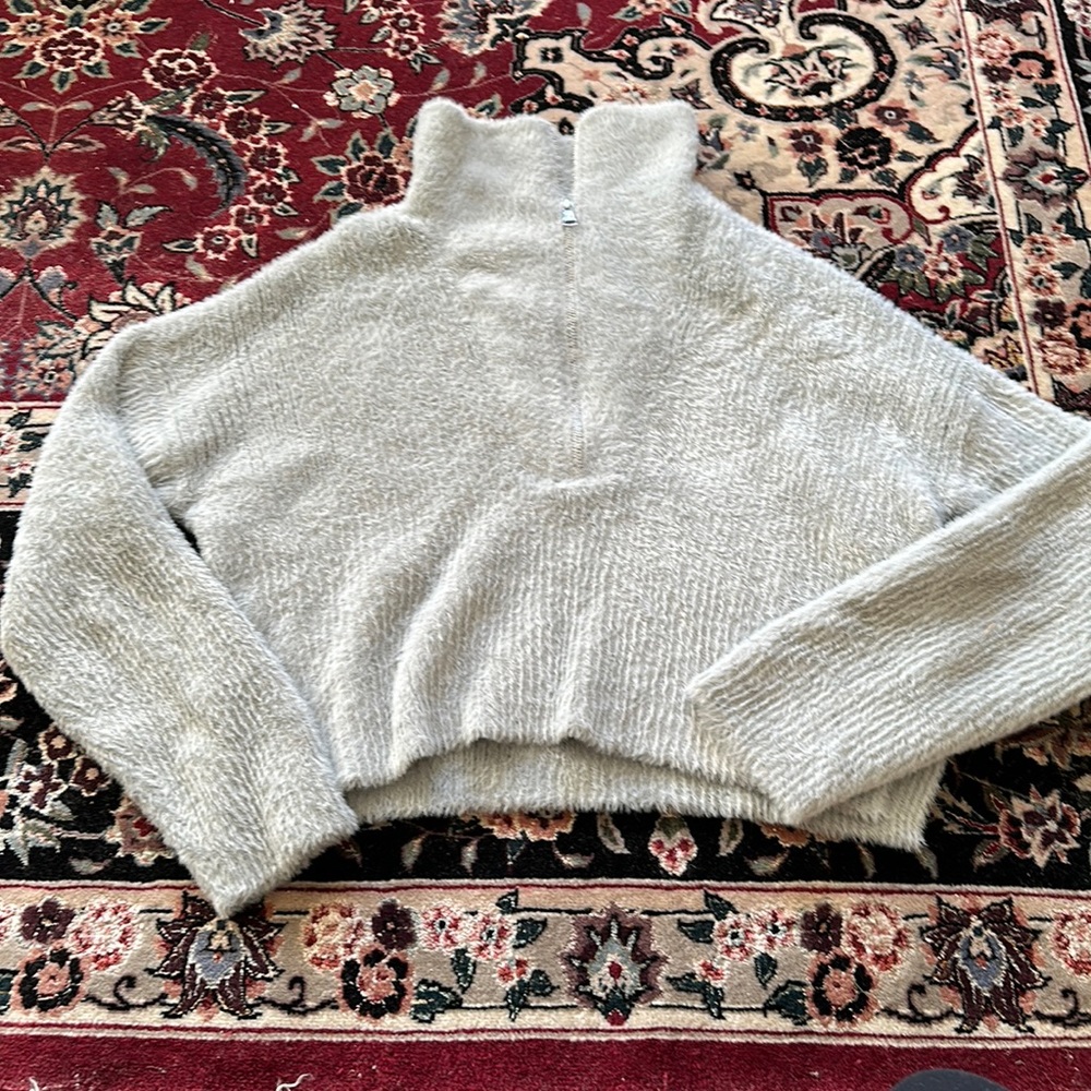 Cozy Abercrombie chenille quarter zip cropped sweater